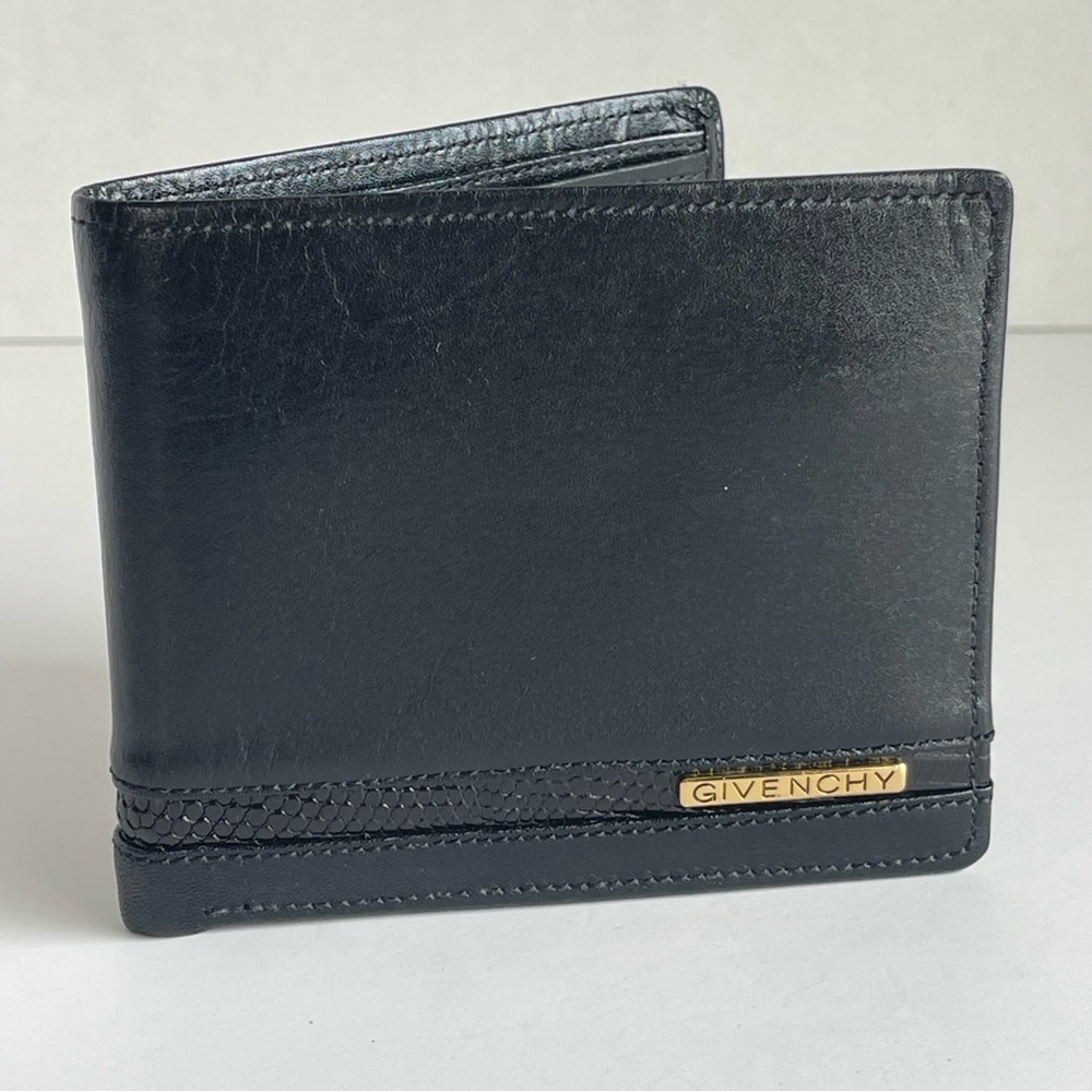 Givenchy Bi fold Black Men’s Wallet . Original